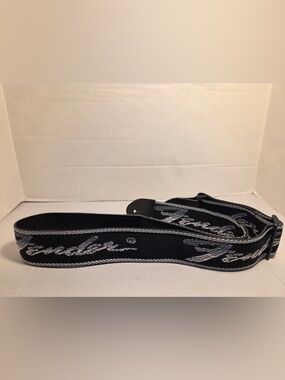 Adjustable Fender Gradient Script Logo Cloth on Bonded Leather Guitar Strap